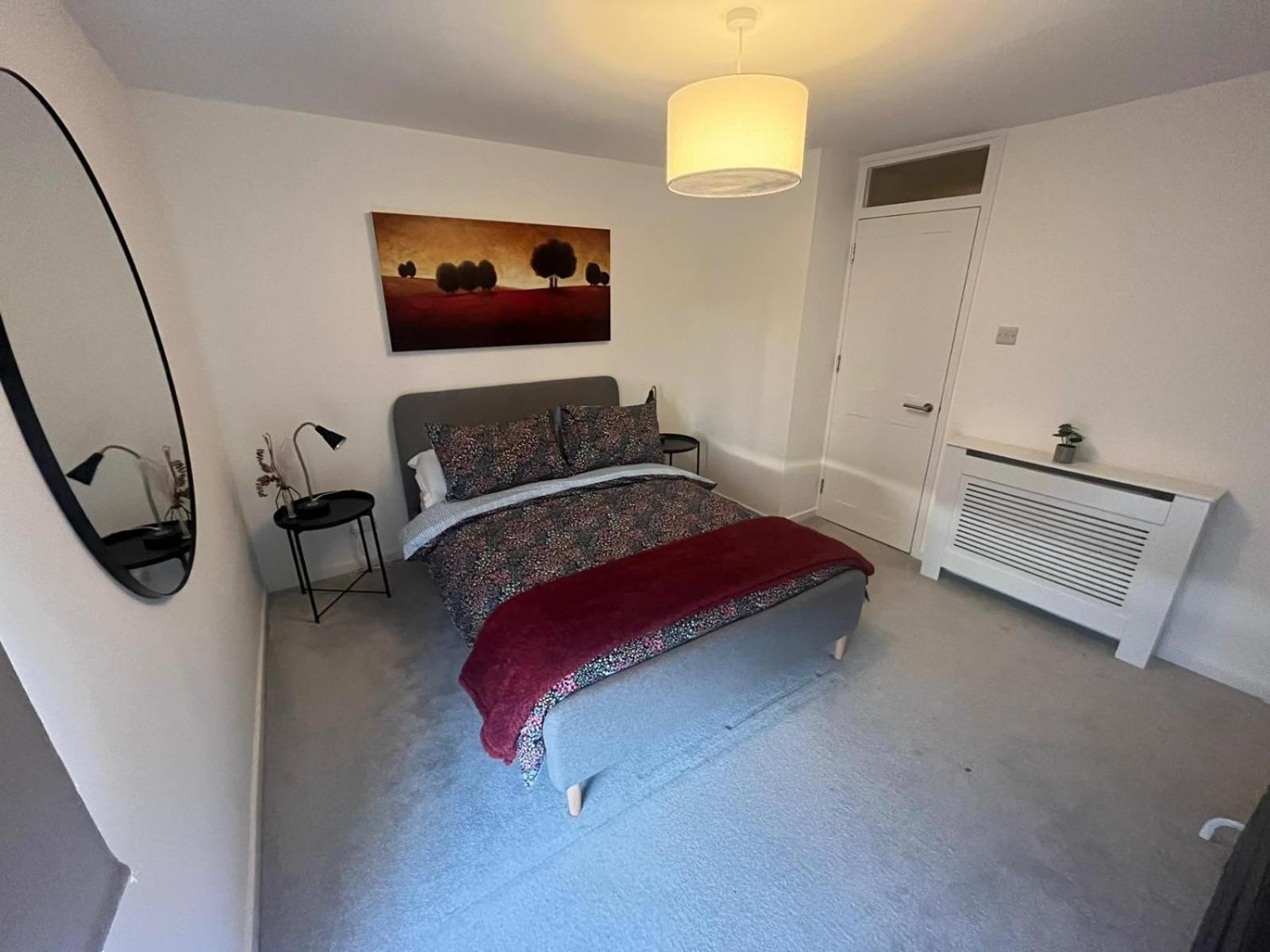 옥스퍼드 Modern And Comfortable Flat With Private Parking 아파트 외부 사진